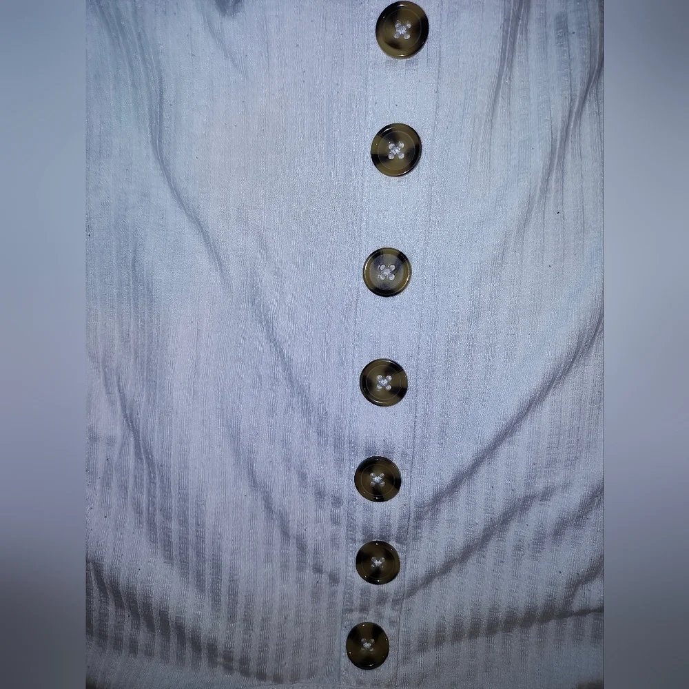 Short Sleeved White Shirt - Picture 6 of 6